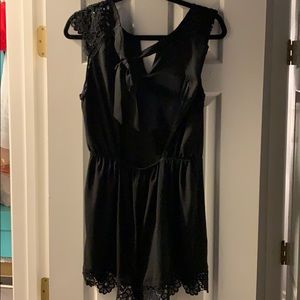 Black express romper